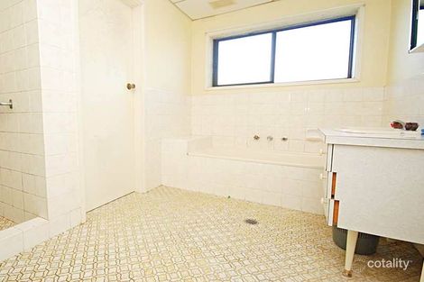 Property photo of 2/35 Higgins Avenue Wagga Wagga NSW 2650