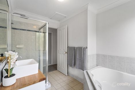 Property photo of 20 Hermitage Place Forest Lake QLD 4078