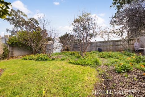 Property photo of 104 North Road Avondale Heights VIC 3034