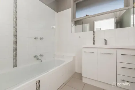 Property photo of 19 Oconnell Street Geelong West VIC 3218