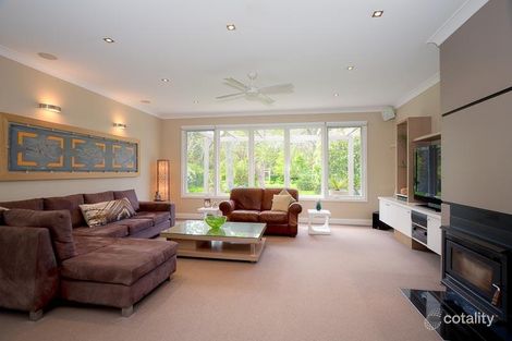 Property photo of 11 Old Lancefield Road Woodend VIC 3442