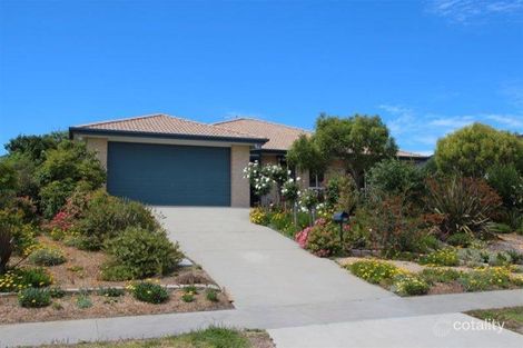 86 Stirling Dr, Lakes Entrance, VIC 3909