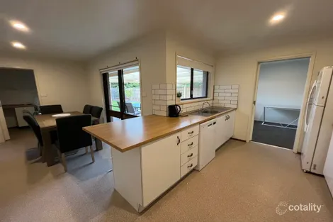 Property photo of 13 Sally Court Traralgon VIC 3844
