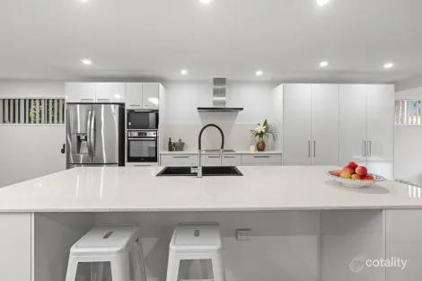 Property photo of 15 Pontee Parade Alexandra Headland QLD 4572