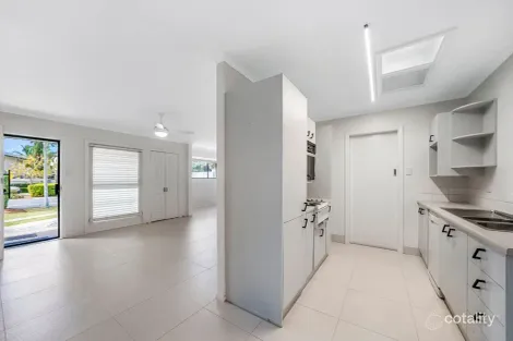 Property photo of 7 Savoy Drive Broadbeach Waters QLD 4218