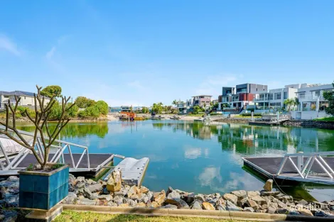 Property photo of 7 Savoy Drive Broadbeach Waters QLD 4218