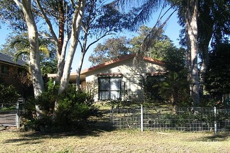 17 Teragalin Dr, Chain Valley Bay, NSW 2259