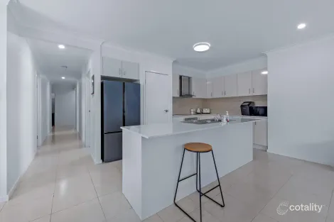 Property photo of 3 Spritsail Crescent Cannon Valley QLD 4800