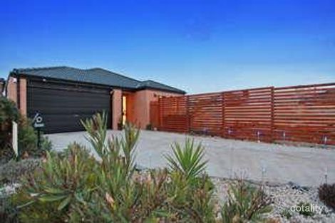 15 Viola Ave, Pakenham, VIC 3810