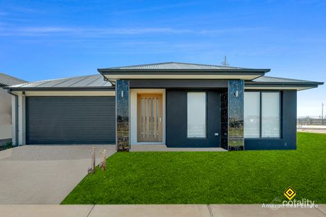 Property photo of 18 Nacarat Street Tarneit VIC 3029