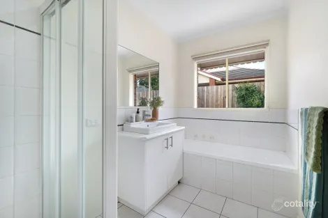 Property photo of 2A Moorfield Avenue Rosebud VIC 3939