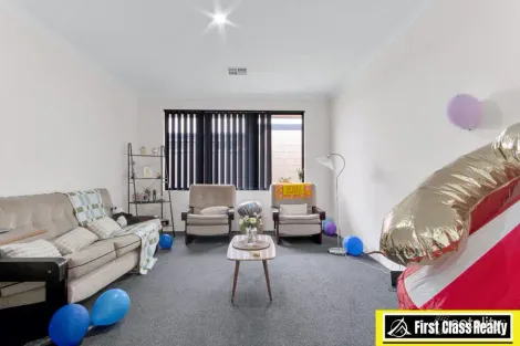 Property photo of 4 Octans Way Bennett Springs WA 6063