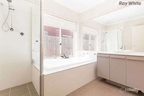 Property photo of 26 Chancery Way Taylors Hill VIC 3037