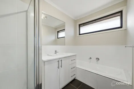 Property photo of 4 Amersham Drive Wantirna VIC 3152