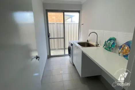 Property photo of 3 Bream Quadrant Geographe WA 6280