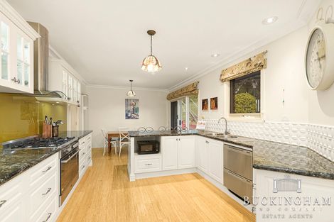 Property photo of 29 Bainbridge Drive Eltham VIC 3095