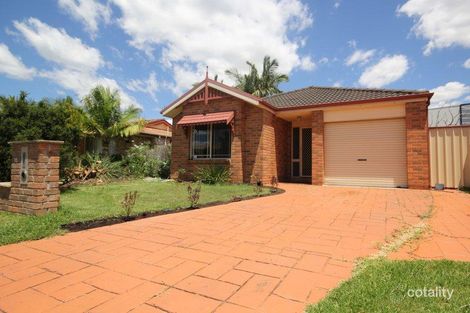 15 Derwent Ct, Wattle Grove, NSW 2173