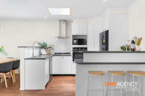 Property photo of 10 Bural Court Ngunnawal ACT 2913