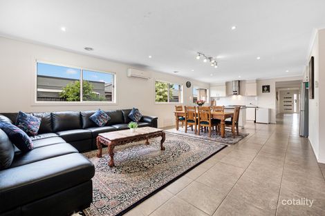 Property photo of 104 Selandra Boulevard Clyde North VIC 3978