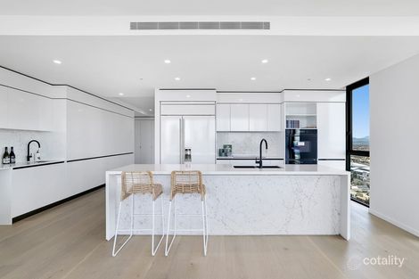 Property photo of 112/18 Chelsea Avenue Broadbeach QLD 4218