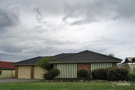 24 Hilldale Dr, Cameron Park, NSW 2285