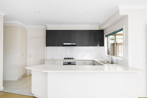 Property photo of 32 Saxonwood Drive Sunbury VIC 3429