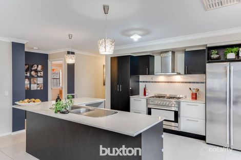 Property photo of 24 Yeoman Crescent Leopold VIC 3224