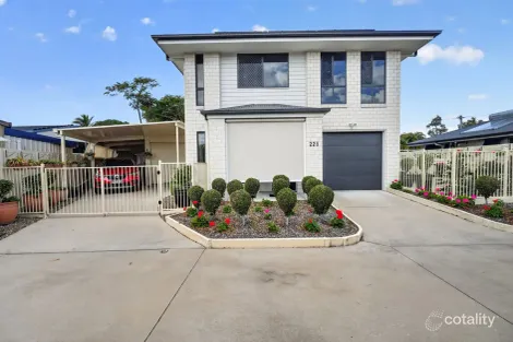 22B CUNNINGHAM ST, TORQUAY, QLD 4655