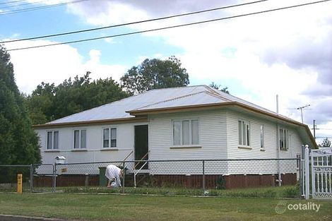 31 Doyle St, Silkstone, QLD 4304