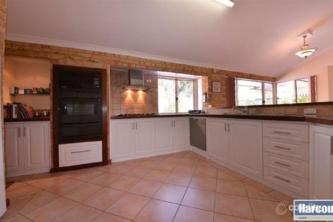 Property photo of 2 Woodbury Mews Landsdale WA 6065