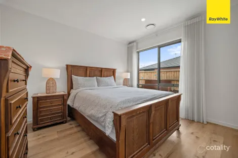 Property photo of 5 Kirkham Drive Thornhill Park VIC 3335