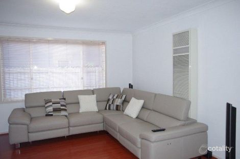 Property photo of 21 Collie Court Wattle Grove NSW 2173