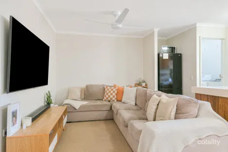 Property photo of 4/44 Coolangatta Road Coolangatta QLD 4225