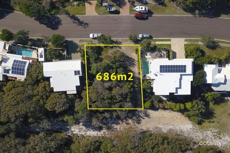 Property photo of 53 Wavecrest Drive Castaways Beach QLD 4567