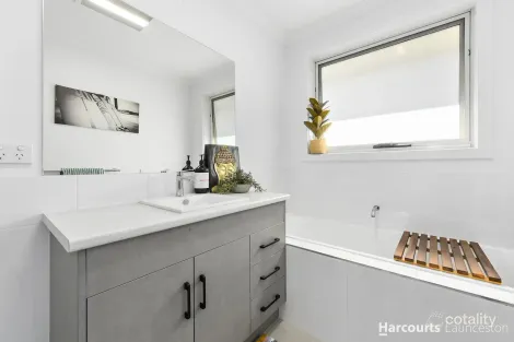 Property photo of 34 Hillary Street St Leonards TAS 7250