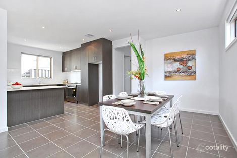 Property photo of 6 Hinkley Place Werribee VIC 3030