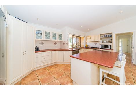 Property photo of 16 Adaminaby Drive Helensvale QLD 4212