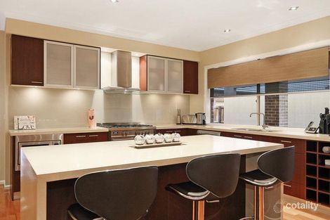 Property photo of 8 Manorwood Way Berwick VIC 3806