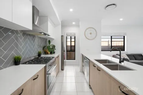 Property photo of 38 Petral Drive Flagstone QLD 4280