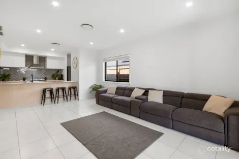 Property photo of 38 Petral Drive Flagstone QLD 4280