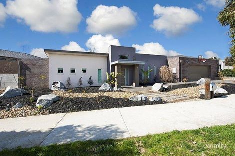 32 Jorgensen Ave, Doreen, VIC 3754