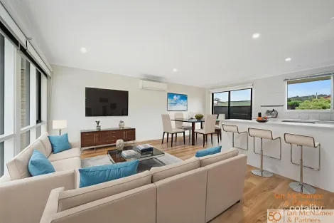 Property photo of 4 Malcolm Road Karabar NSW 2620