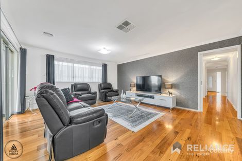 Property photo of 10 Saltash Court Sunbury VIC 3429