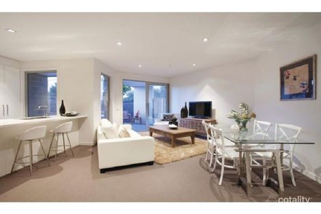 Property photo of 2/16 Small Street Hampton VIC 3188