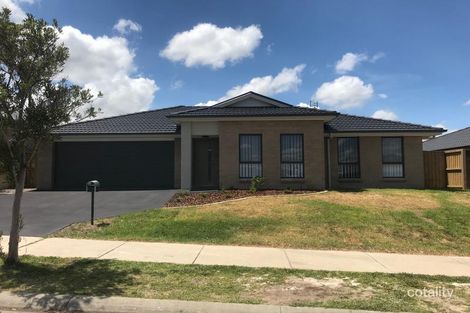 Property photo of 11 Redgum Circuit Aberglasslyn NSW 2320