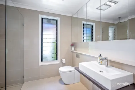 Property photo of 10 Maitland Bay Drive Killcare Heights NSW 2257