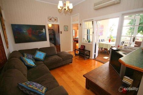 Property photo of 32 Boswell Terrace Wynnum QLD 4178