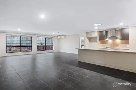 Property photo of 11 Sunset Drive Glenvale QLD 4350