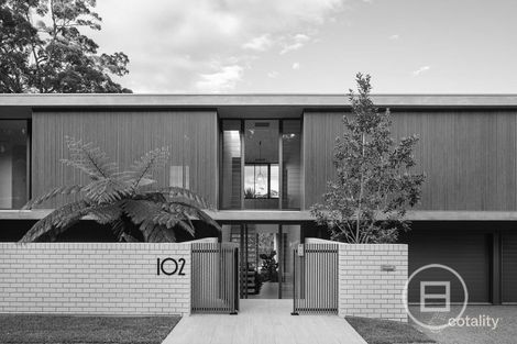 Property photo of 102 Outlook Crescent Bardon QLD 4065