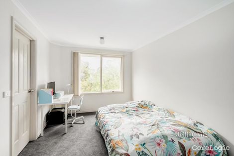 Property photo of 2/32 Forster Road Mount Waverley VIC 3149